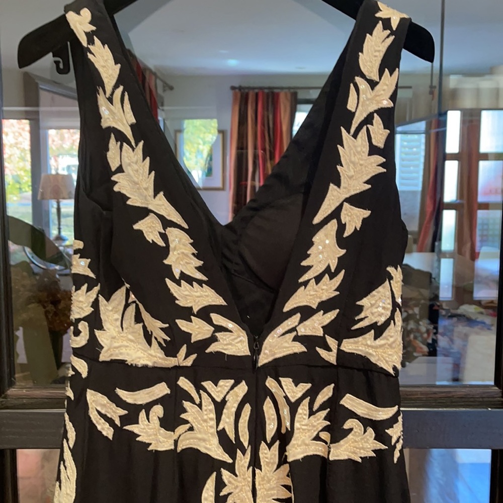 Nicole Miller black column embroidered gown with back slit - Picture 3 of 5
